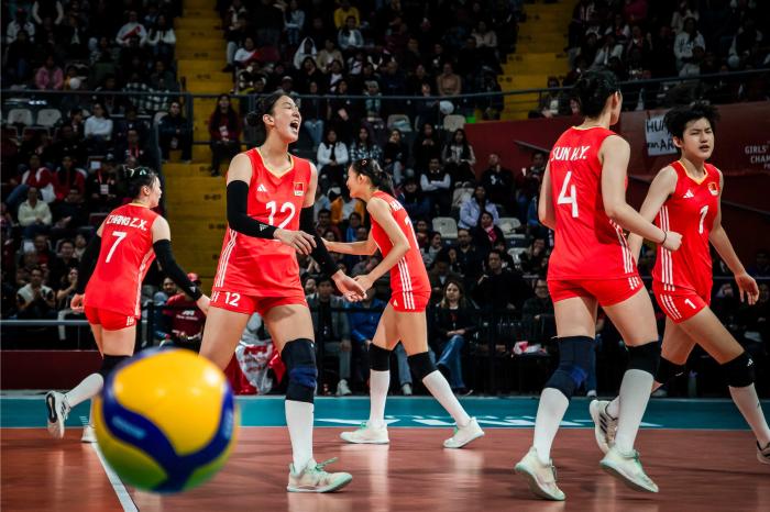 中国女排U17世锦赛决赛直落三局力克日本夺冠