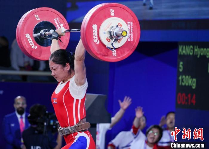 朝鲜举重队强势登顶亚运金牌榜 中国女队遭遇多