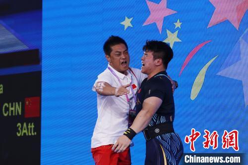 朝鲜举重队强势登顶亚运金牌榜 中国女队遭遇多