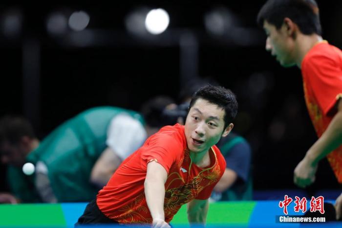 离开赛场的许昕仍然全方位发展：以家庭、校园