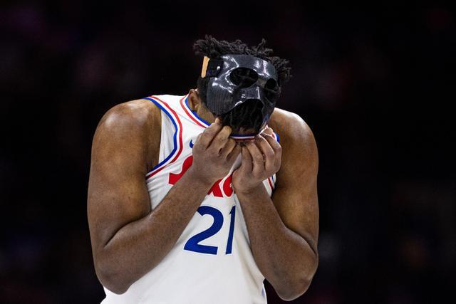 76人或交易恩比德乔治引热议 马克西艾奇库姆成