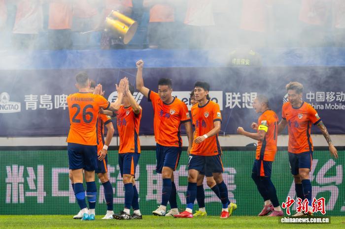 青岛海牛主场51大胜云南玉昆 暂时脱离降级区