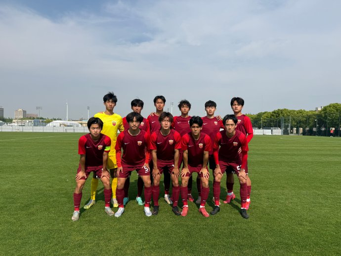 上海海港U17逆转申花取连胜 青训新星闪耀德比赛